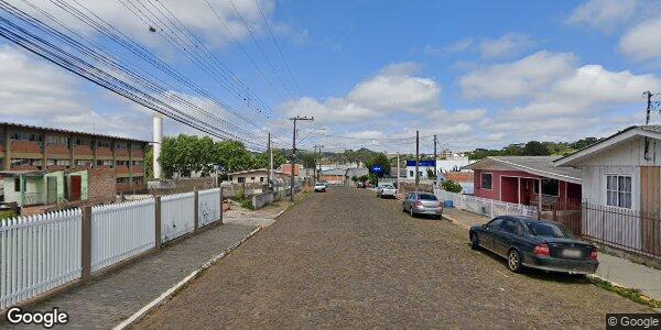Sítio com 2 casas, galpões e benfeitorias, área produtiva ampla