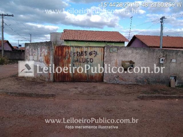 Casa com 2 quartos, banheiro, sala e cozinha, 51,12m² construída