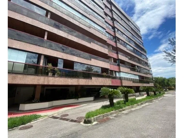 Apartamento 4 Quartos, 3 Vagas e 254m²