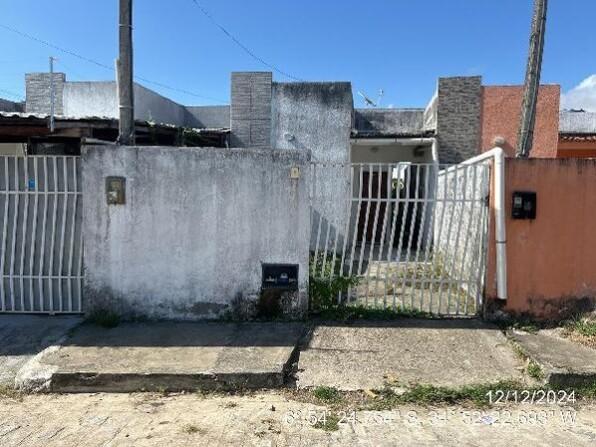 Casa com 2 quartos, 2 banheiros, 50m² área privativa, 1 vaga