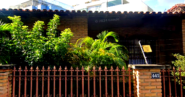 Casa com 390m² em Jaraguá, Ocupada