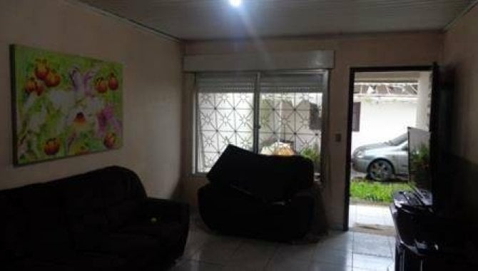 Casa com 4 quartos, 3 banheiros e 1 vaga de garagem