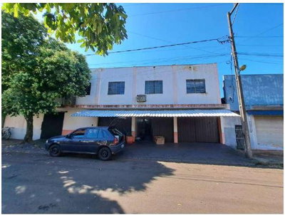 Imóvel comercial com 306 m² construídos