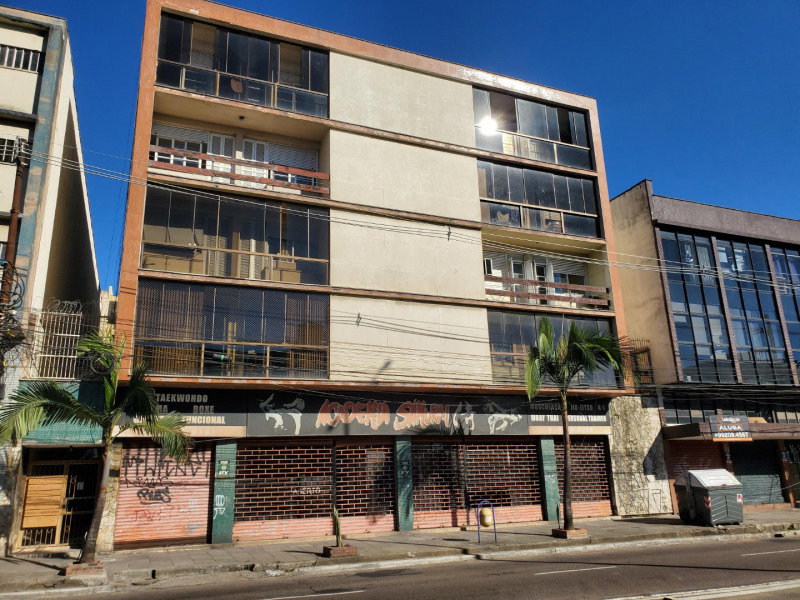Loja Comercial de 266m² com 2 Banheiros no Bairro São João