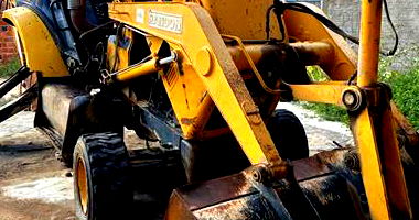 Retroescavadeira Randon RD406 em Orocó-PE