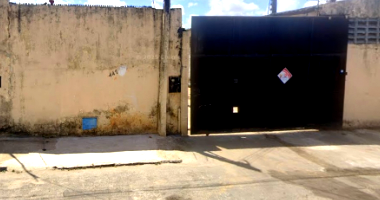 Galpão com Terreno de 363m² em Vila União, Fortaleza