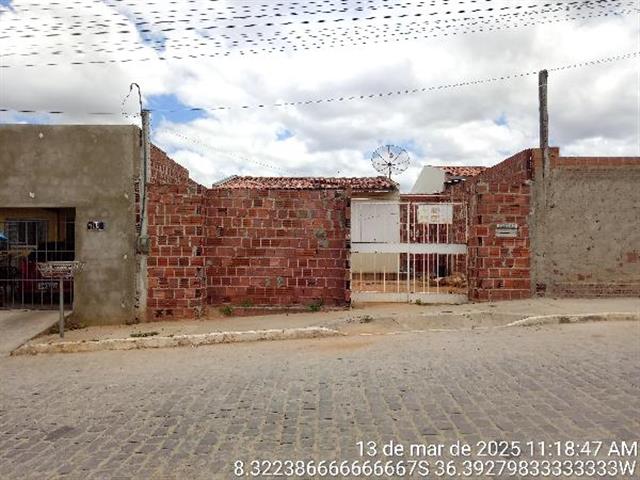 Casa em Belo Jardim com 2 quartos