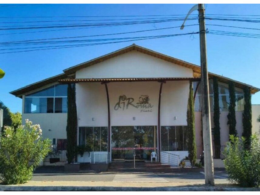 Conjunto de Terrenos e Casas com áreas variadas, ocupados