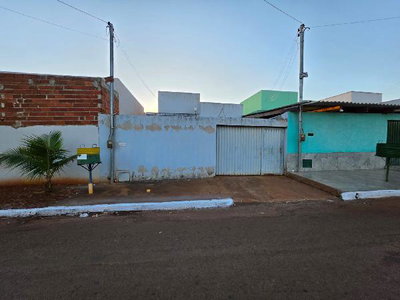 Casa com 2 Quartos e Garagem em Santa Rosa de Goiás