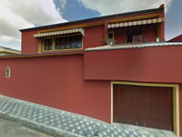 Casa Ocupada com 575m² de Área Construída em Santa Isabel