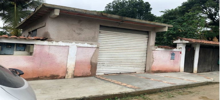Residência térrea com 3 construções e área total de 117,25m²