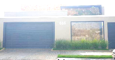 Casa em Jataí com 391m² de terreno e 246m² construída