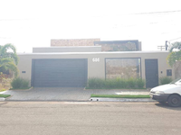 Casa em Jataí com 391m² de terreno e 246m² construída