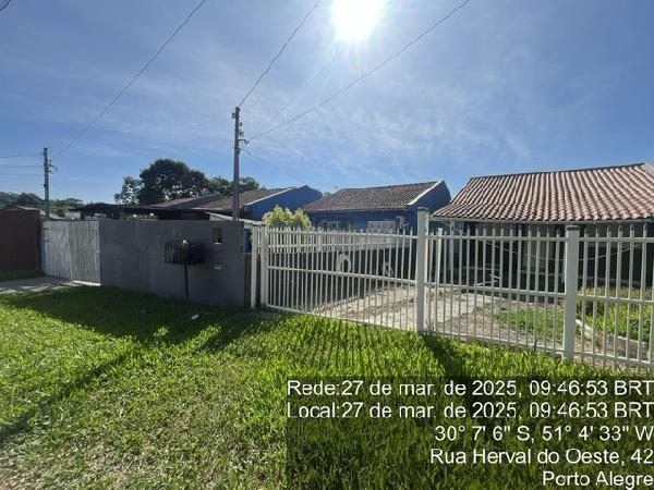 Casa 2 quartos, 1 banheiro, sala, cozinha, 1 vaga, 48m² construída