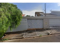 Casa em leilão com 3 quartos e 2 banheiros em Descalvado/SP