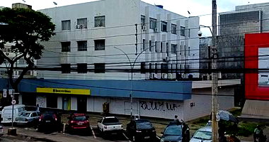 Prédio Comercial em Taguatinga - DF com 4 pavimentos