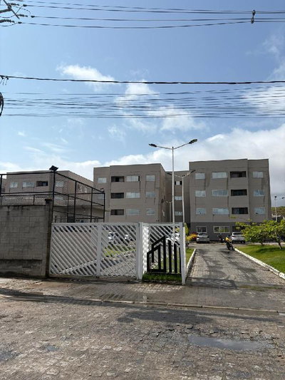 Apartamento com 2 Quartos e Varanda em João Pessoa