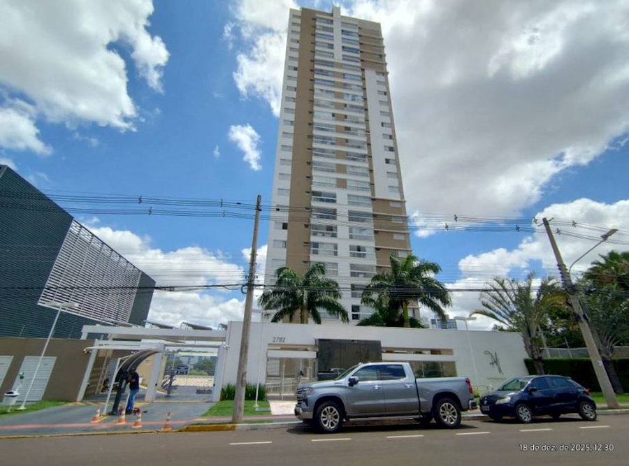 Apartamento com 3 quartos, 3 banheiros e 2 vagas de garagem
