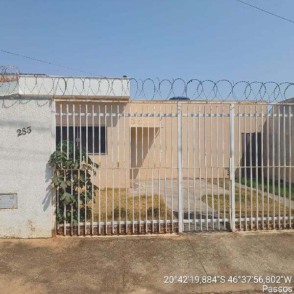 Casa com 1 Quarto e 2 Vagas em Nova Passos