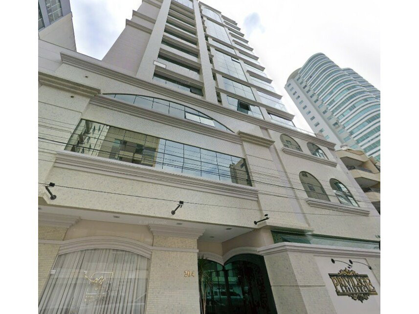 Apartamento com 2 vagas em leilão - Meia Praia, Itapema/SC