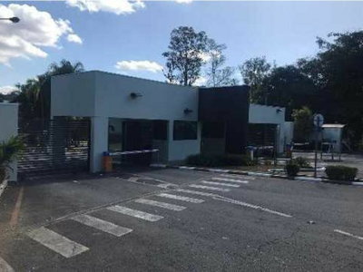 Casa de alto padrão com 5 suítes e 2.585 m² ocupada