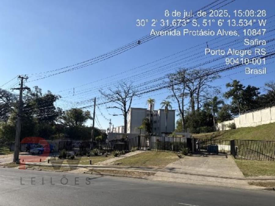 Apartamento em Condomínio Alto Protásio com 2 quartos