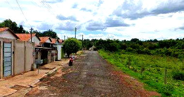 Sítio rural com 96,80 hectares, área parcialmente plana, sem benfeitorias