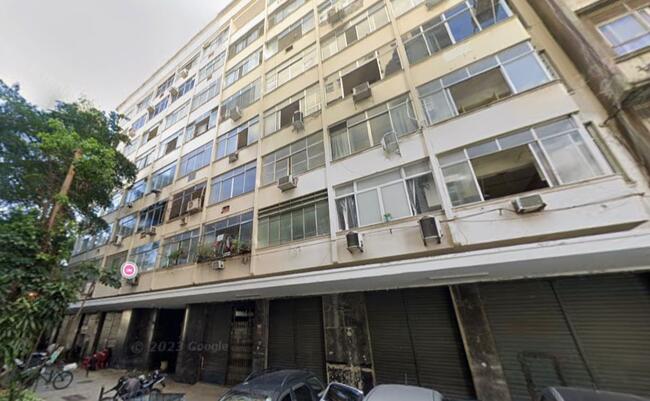 Apartamento com 1 banheiro e potencial para reforma