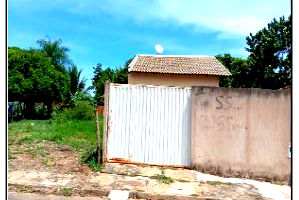 Casa com 2 Quartos e 1 Vaga de Garagem em Aparecida do Taboado