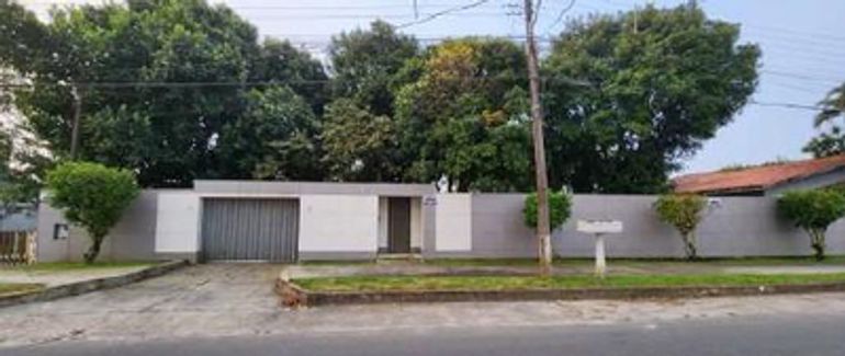 Casa com Piscina, 6 Quartos e Área Gourmet em Guaratuba