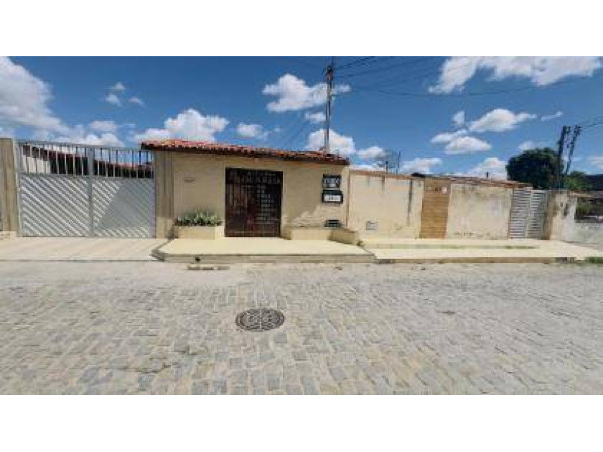 Casa 2 Vagas e 253 m² Construídos Ocupada