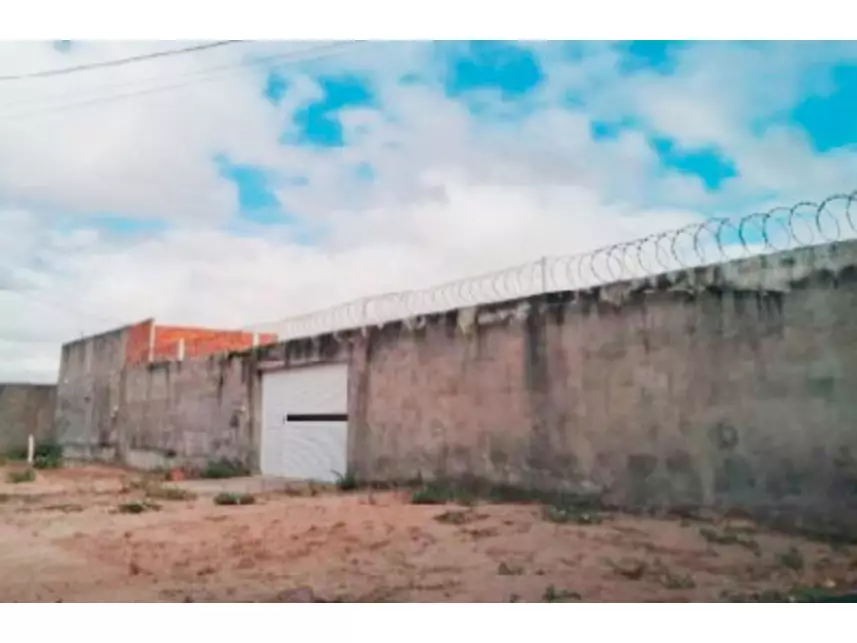 Casa em leilão com 257m² de área construída