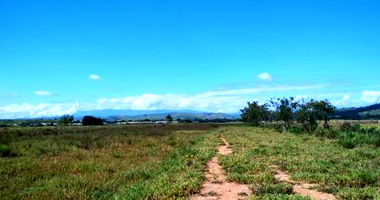 Área Urbana de 2.235 m² em Cruzeiro-SP com Excelente Desconto