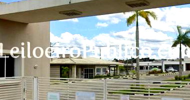Casa com 2 quartos, banheiro, varanda e área de serviço, 56,69m²