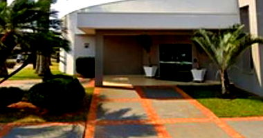 Prédio Comercial com 293m² em terreno de 862m², região central