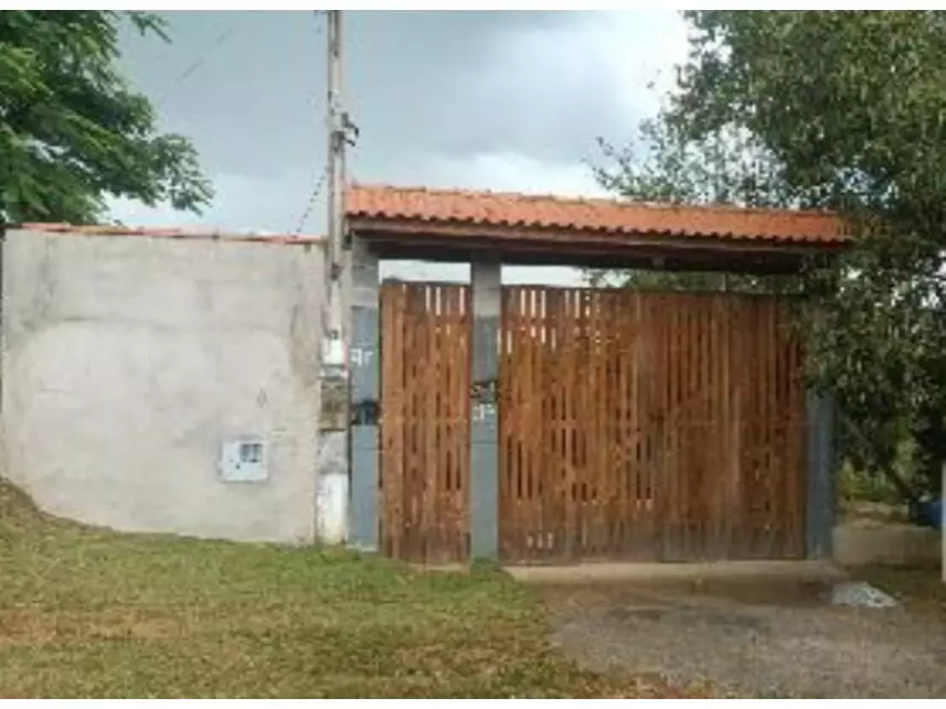 Casa Ocupada em Leilão com 191m² Construída em Salto de Pirapora/SP
