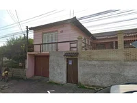 Casa desocupada com 311 m² e 1 vaga