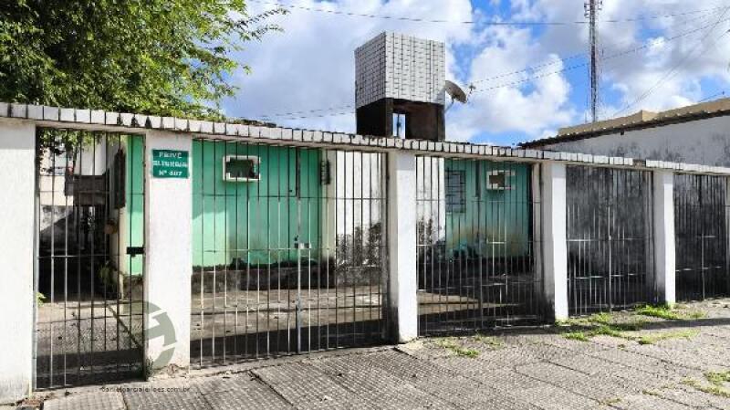 Casa com 2 Quartos e 2 Banheiros em Olinda