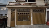 Casa com 3 Quartos e 251 m² de Área Construída -