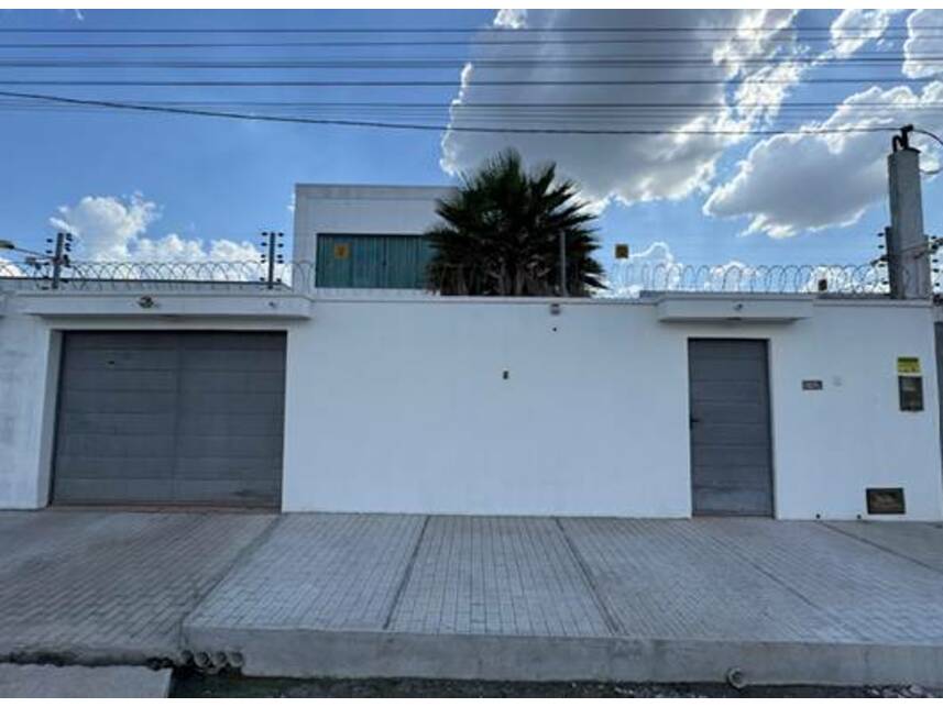 Casa de alto padrão com 260m² em São Francisco - Batalha/PI