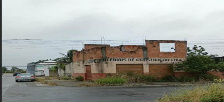 Ponto Comercial Fechado com Construção Inacabada - 344m²