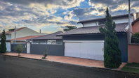Casa 5 Suítes, Piscina e Solar em Indaiatuba