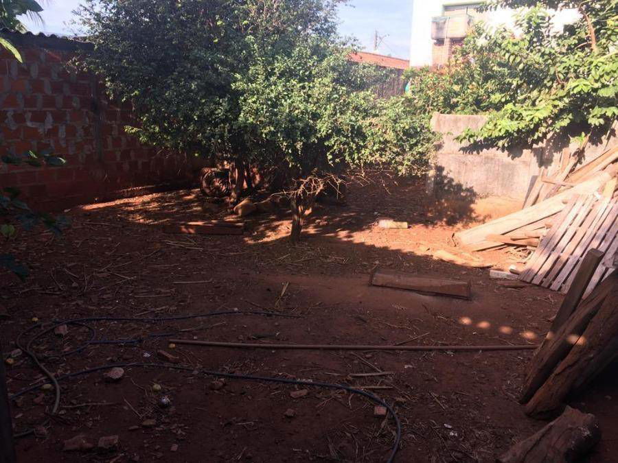 Casa com 3 quartos, 2 banheiros e 2 vagas, 190m² construída