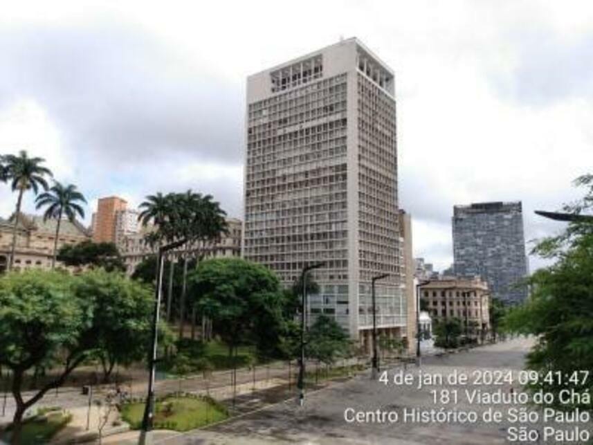 Conjunto Comercial no Centro de São Paulo