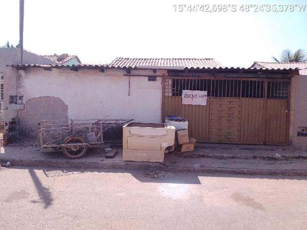 Casa com 2 quartos, 2 banheiros, 1 vaga e 85,48m² construída