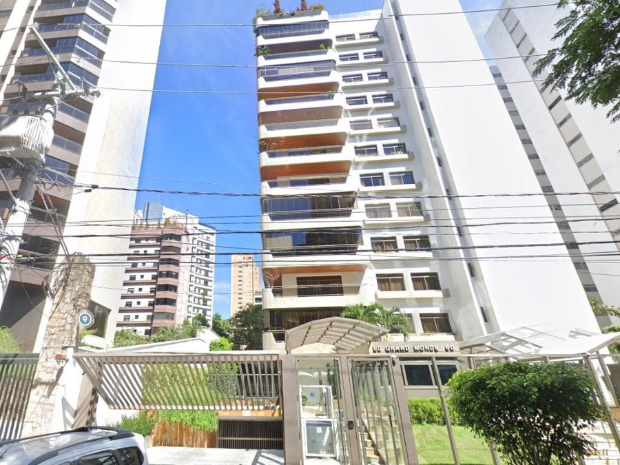 Cobertura Duplex de Luxo com 4 Vagas em Moema
