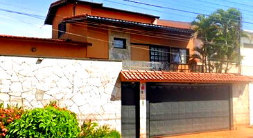 Linda Casa com Piscina e Churrasqueira em Ribeirão Preto
