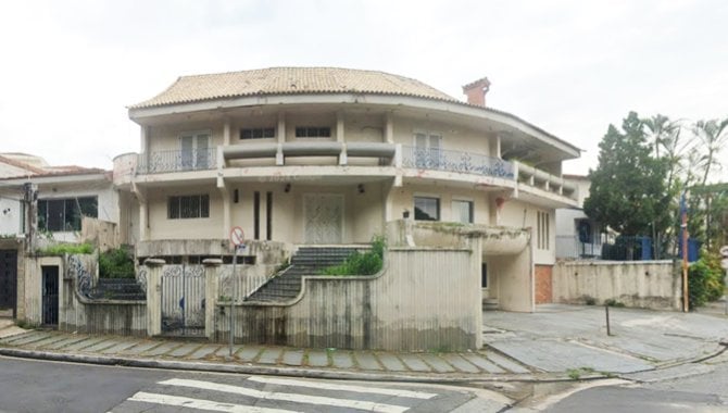 Direitos sobre Casa 569 m² em frente ao Shopping Plaza Sul