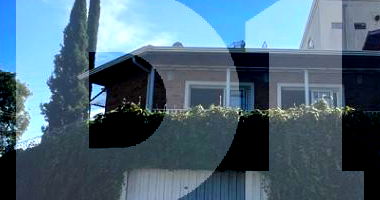 Casa em condomínio com 3 quartos, 4 banheiros e 2 vagas, ocupada