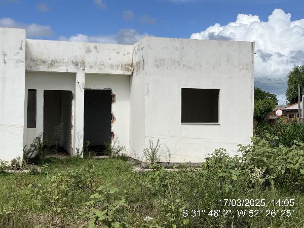 Casa com 2 quartos, 1 banheiro, 1 vaga e 43m² construída